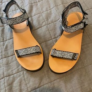 Madewell Velcro strap sandals NWT